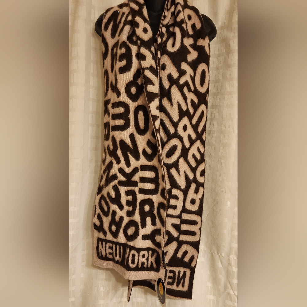 Robin Ruth New York Scarf NWT